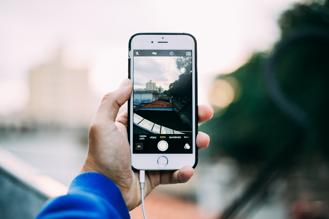Tworzenie zdjęcia iPhonem. Pixabay.